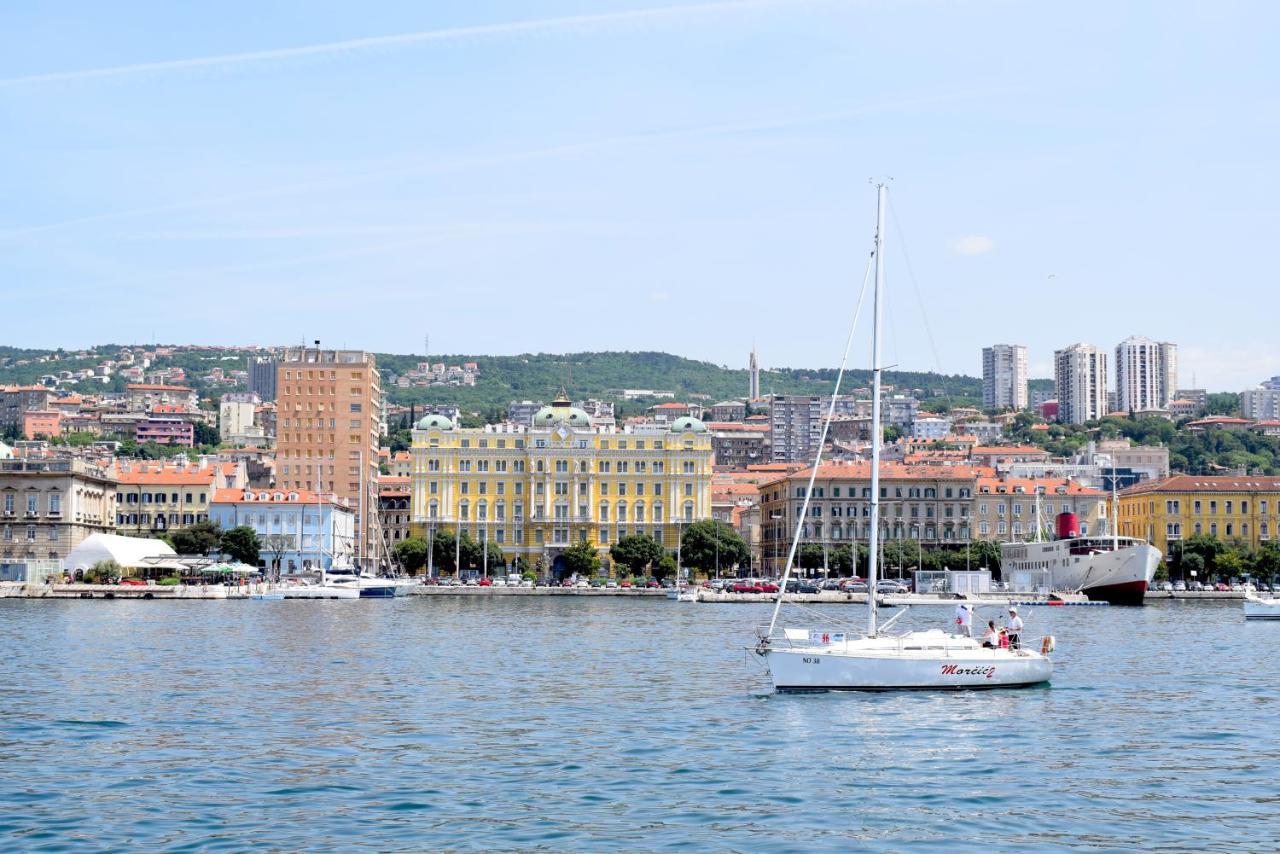 Apartment Duxiana With Garden Rijeka Exterior photo