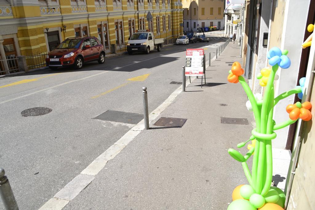 Apartment Duxiana With Garden Rijeka Exterior photo