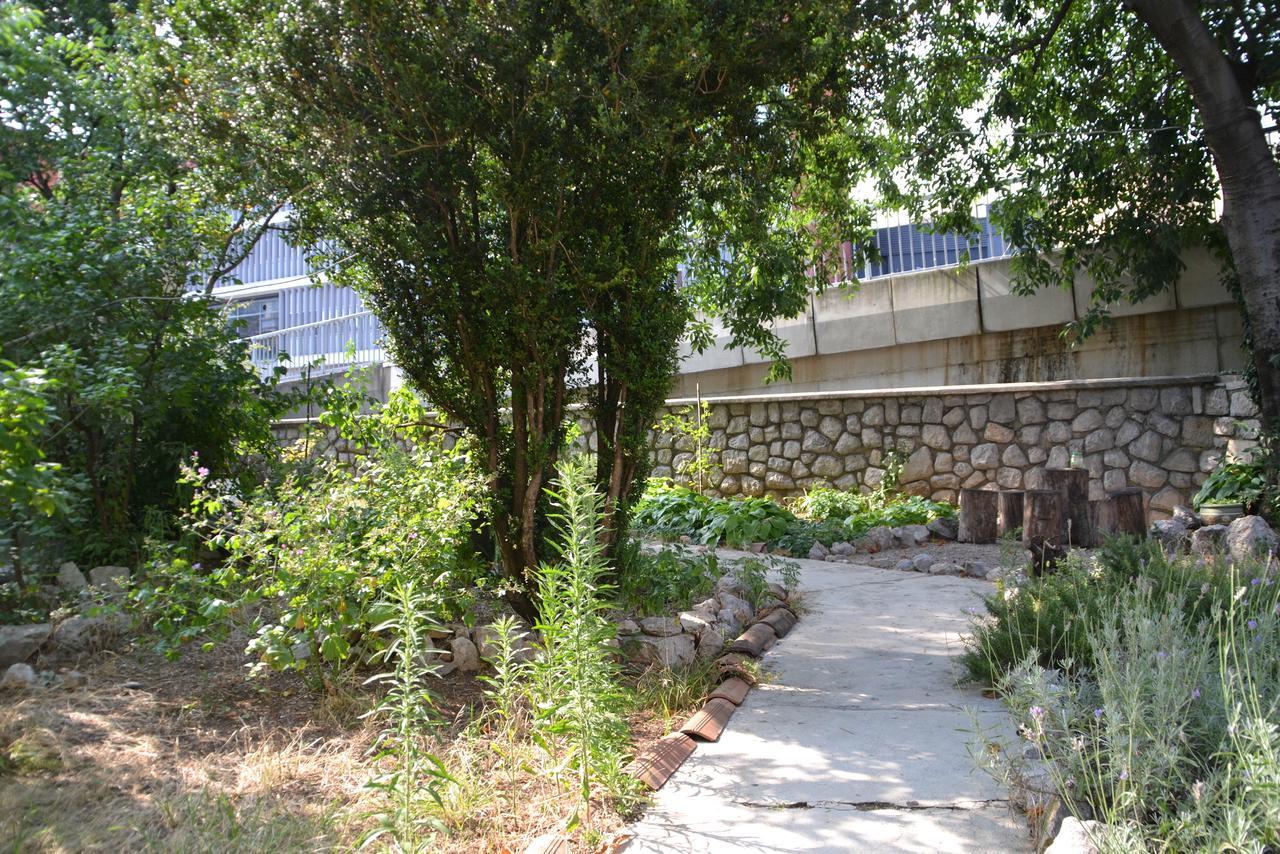 Apartment Duxiana With Garden Rijeka Exterior photo