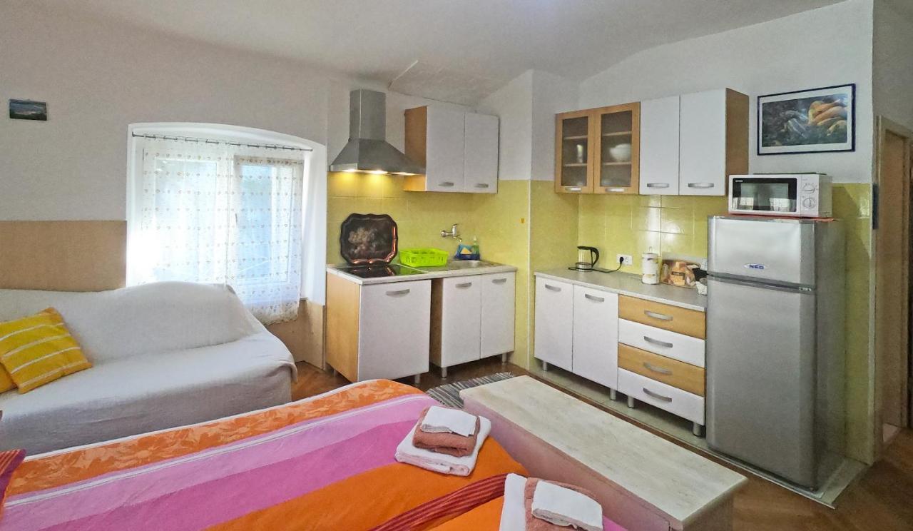 Apartment Duxiana With Garden Rijeka Exterior photo